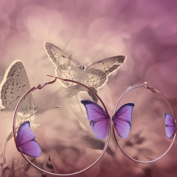 🆕 🦋Butterfly Hoop Earrings - Picture 8 of 15